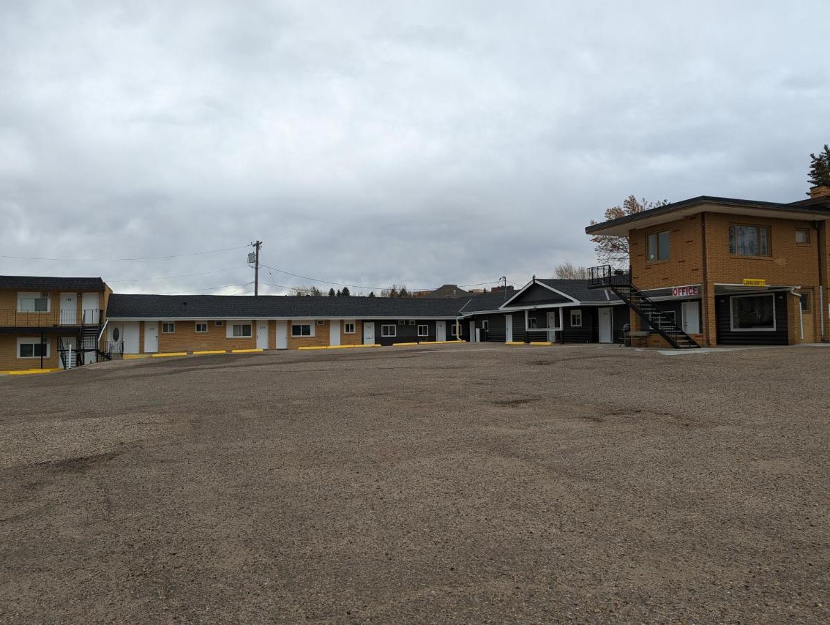 Riverside Motel Medicine Hat Bagian luar foto