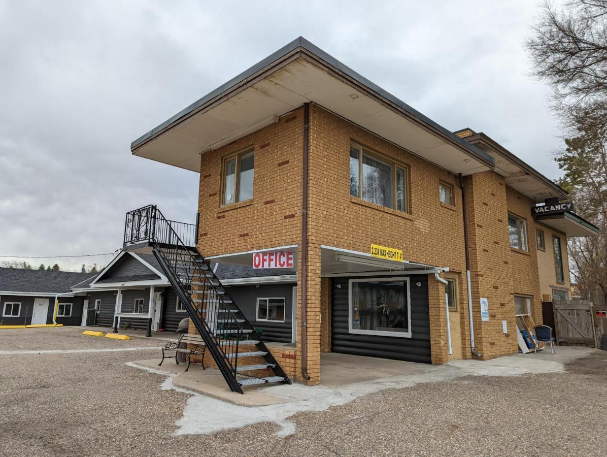 Riverside Motel Medicine Hat Bagian luar foto