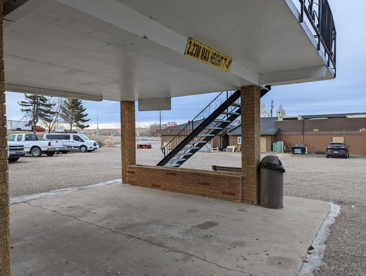 Riverside Motel Medicine Hat Bagian luar foto
