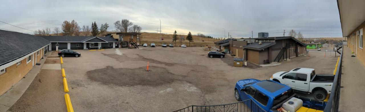 Riverside Motel Medicine Hat Bagian luar foto